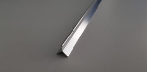 4x4x2700 Pro-Corner Mosaic Alu Cro Plat